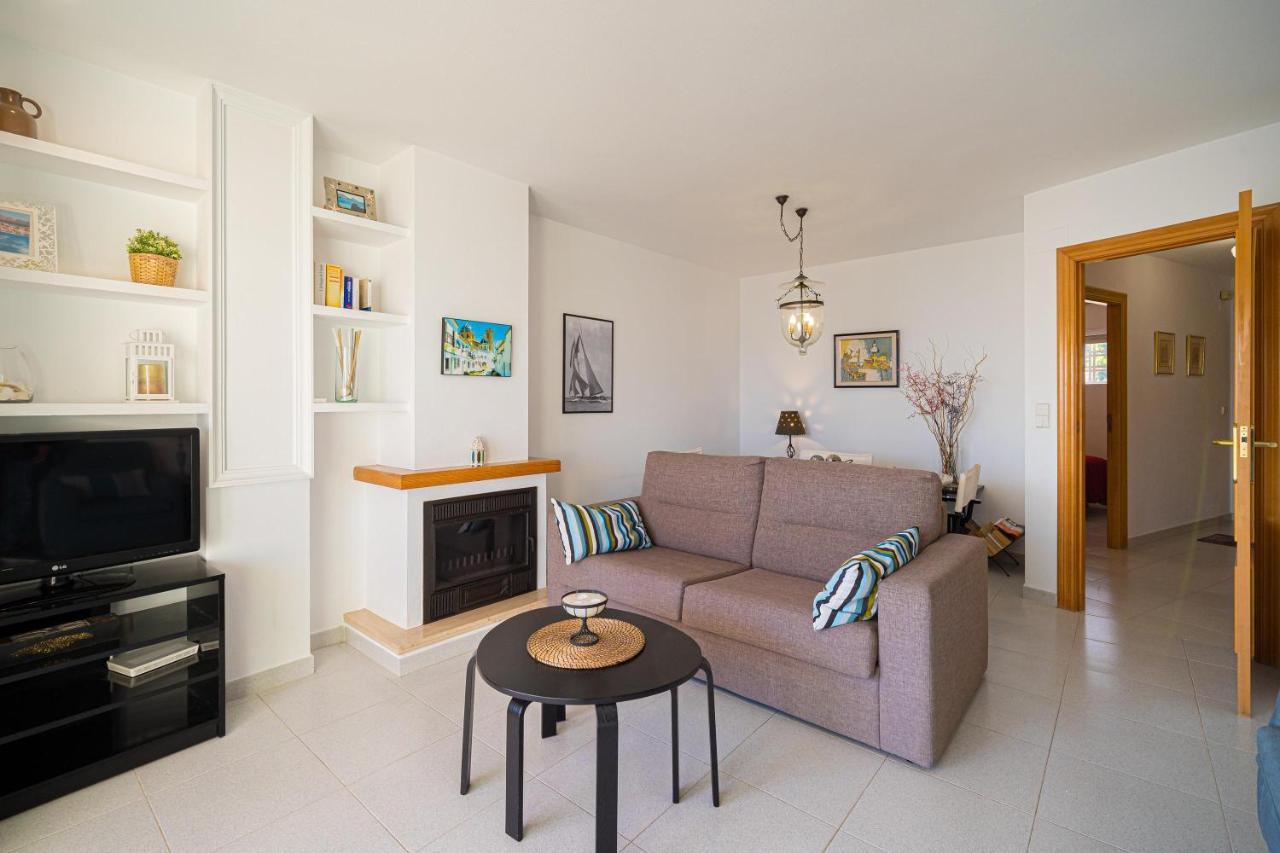 Costa Bella Apartment Алтеа Екстериор снимка